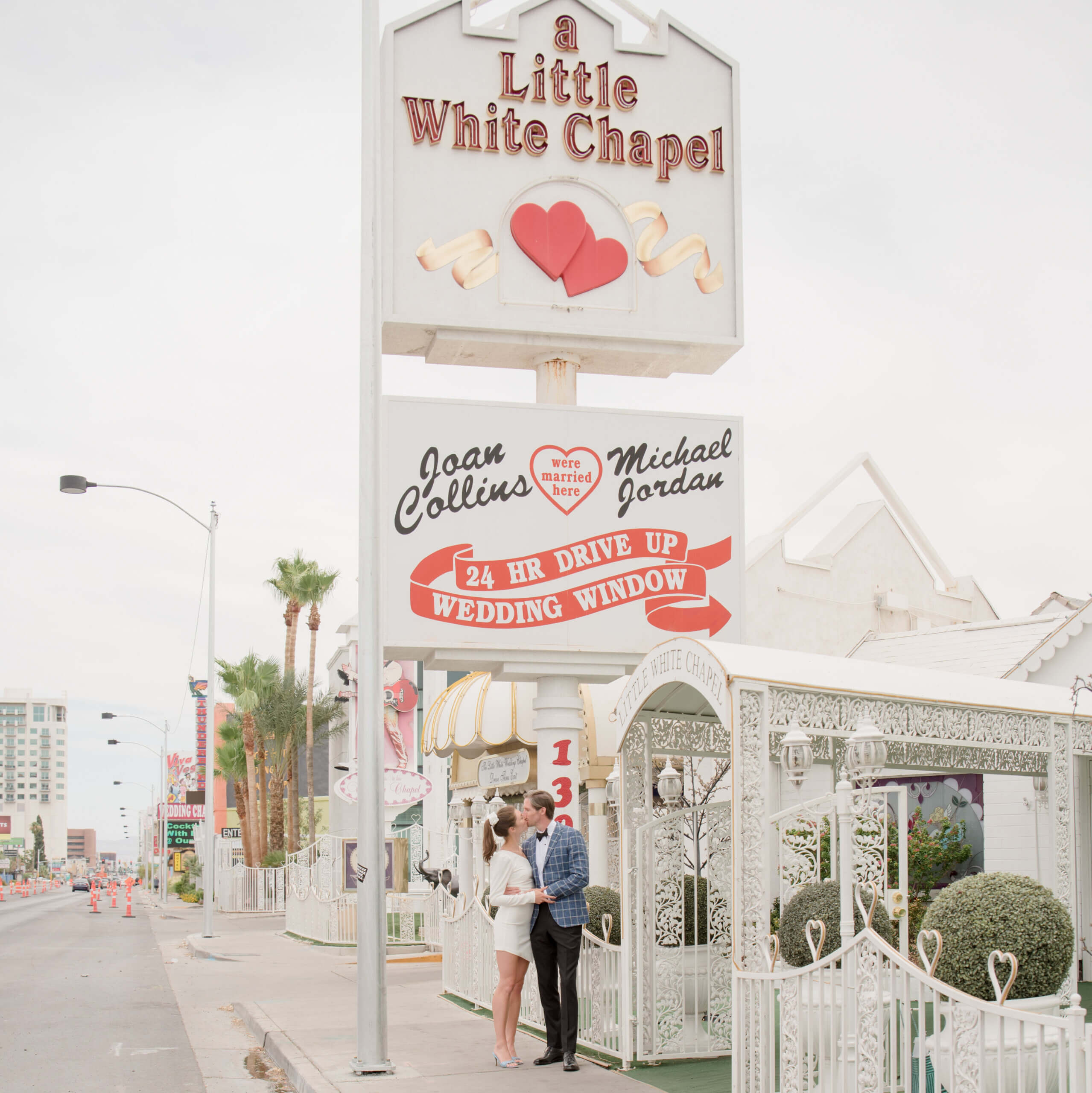 A Little White Chapel wedding couple