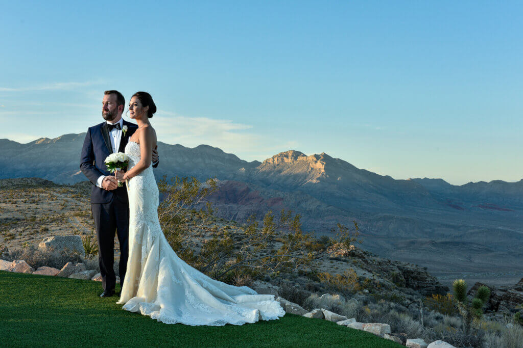 a wedding couple in Red Rock Canyon