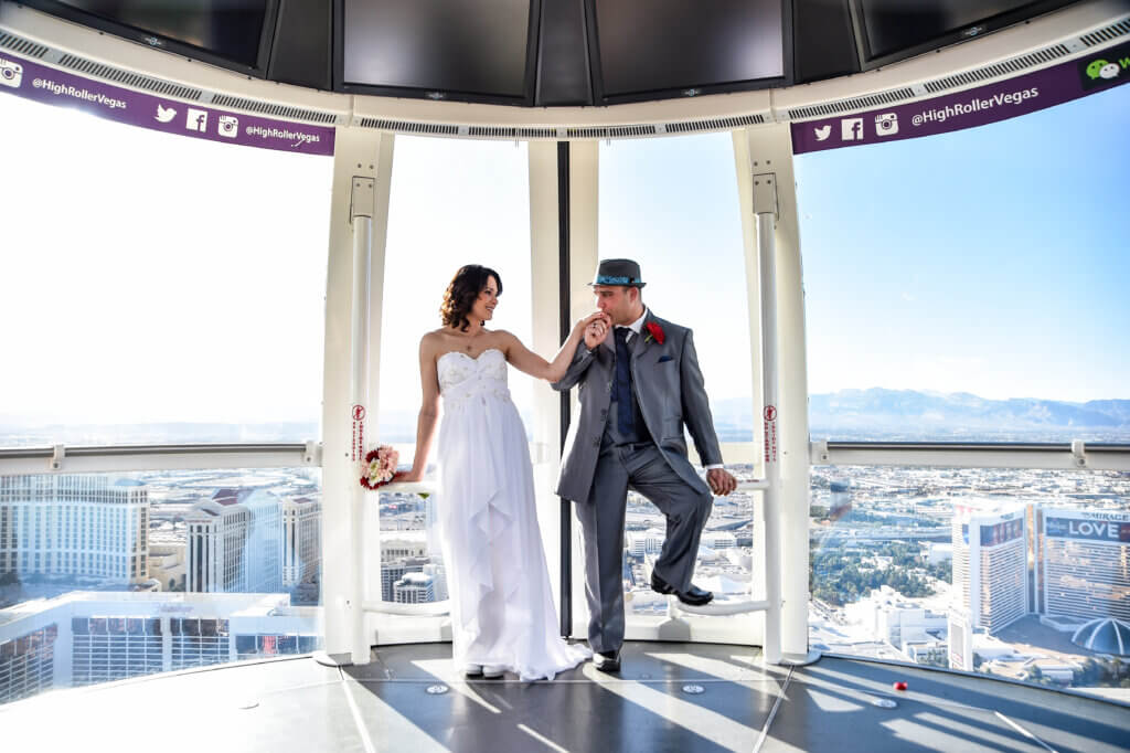 a wedding couple inside the Las Vegas High Roller